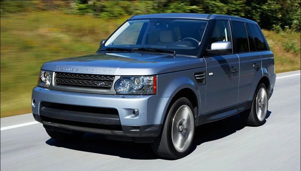 V8 се среща и при големите SUV, разбира се. Range Rover Sport (2010) е луксозен автомобил с 5-литров компресорен V8, който развива от 375 до 510 к.с. и комбинира висок комфорт с истински офроуд възможности. За съжаление не се слави като изключително здрав и надежден автомобил, което обяснява сравнителната му достъпност. Средната цена за такъв модел в България е около 30 000 лева. На Острова може да се намери с поне 30% по-евтино, но ще е с обратен волан. 
